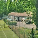 Escape Near Monclar-de-Quercy