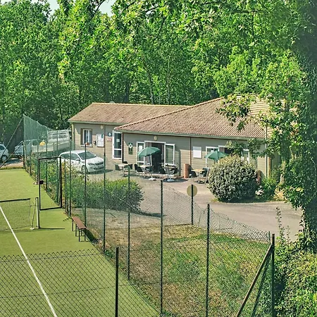 Escape Near Monclar-de-Quercy