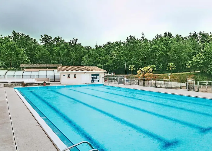 Escape Near * مونكلار دو كيارْسي