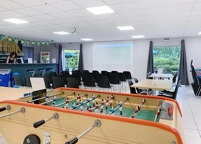 Escape Near بيت للعطل مونكلار دو كيارْسي