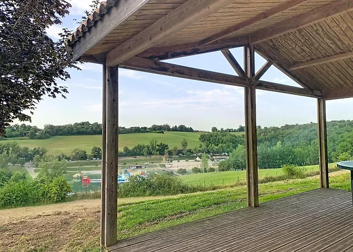 Escape Near مونكلار دو كيارْسي