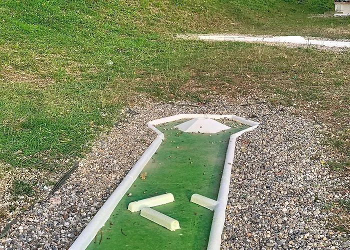 Escape Near بيت للعطل *